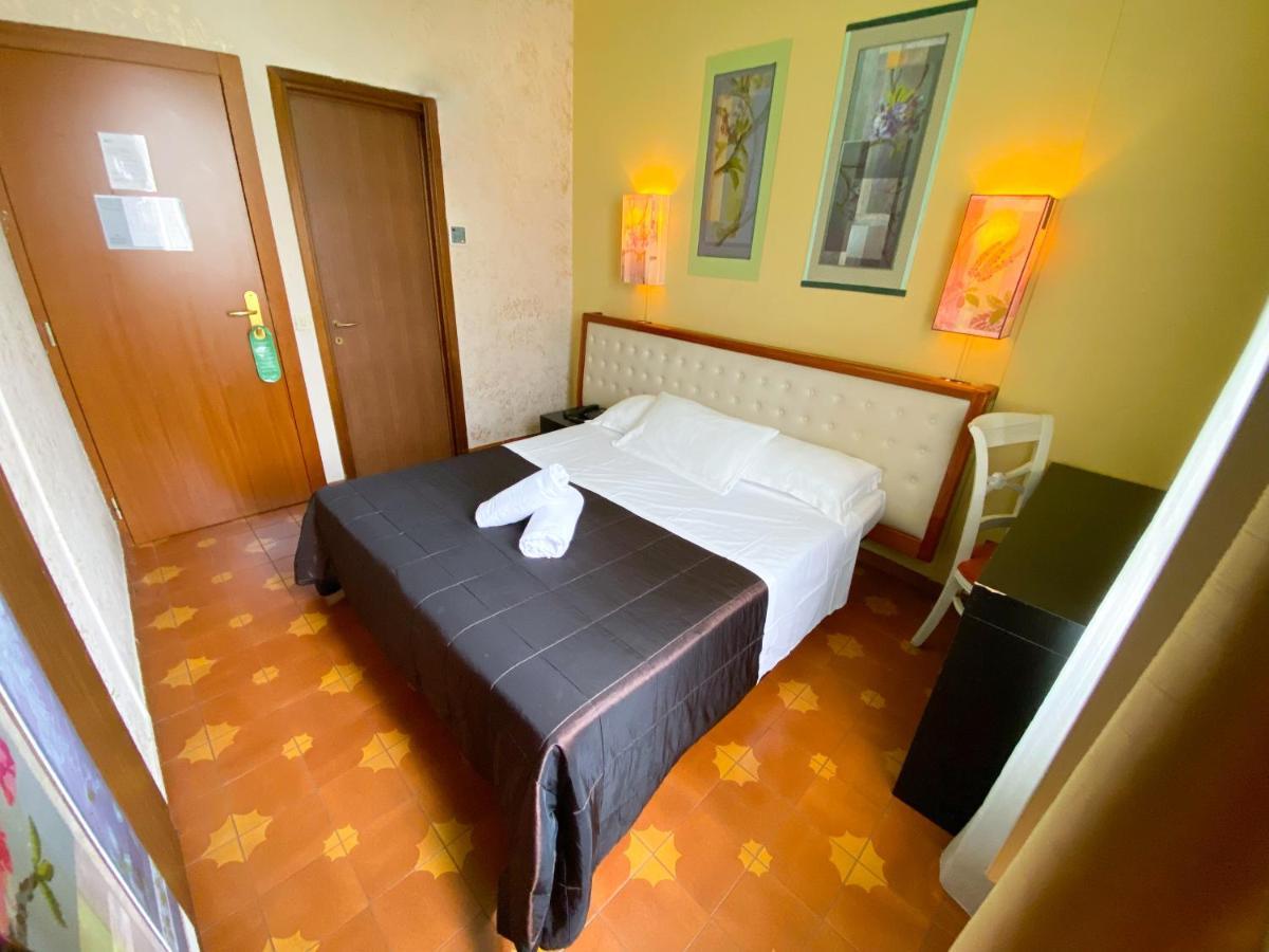 Hotell Roma Room Hotel