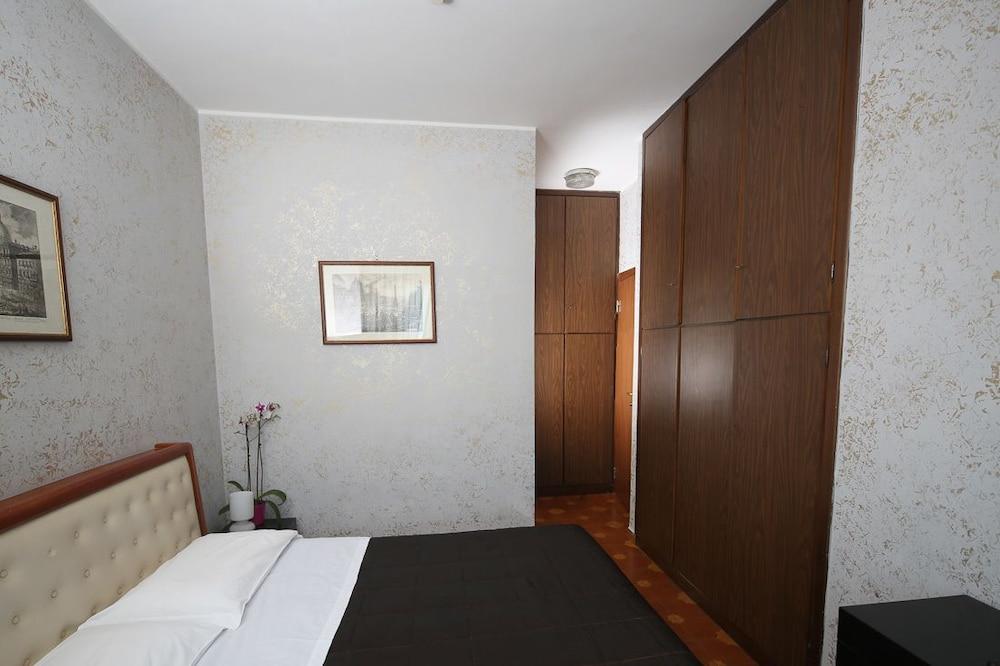 Hotell Roma Room Hotel 3*